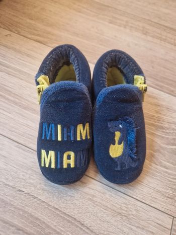 Chausson bébé Isotoner, 23