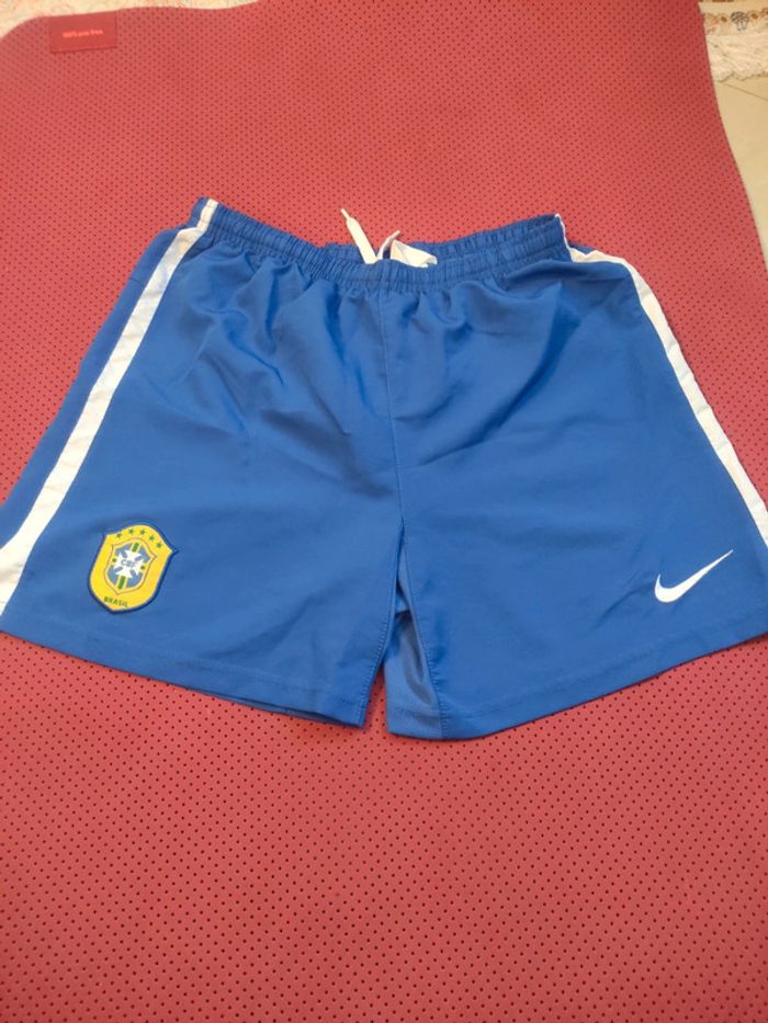 Short de foot Brésil, Nike Authentique Officiel taille enfant 12/13 ans