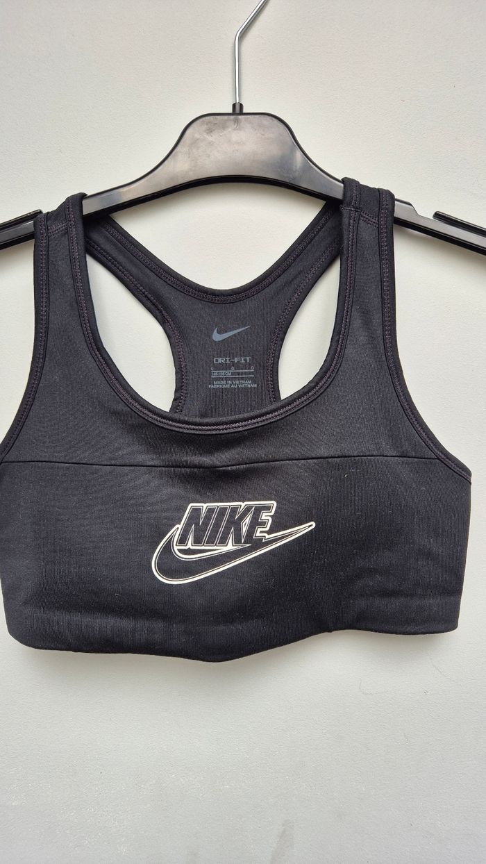 Brassière sport nike