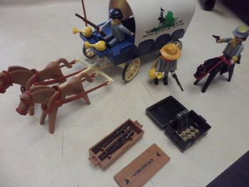 Playmobil chariot sudiste + divers Trés jolie