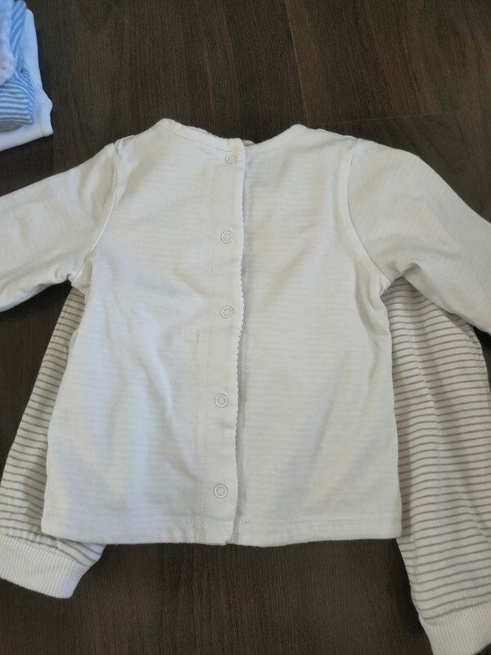 Lot pyjama/bodies 3  mois - photo numéro 6