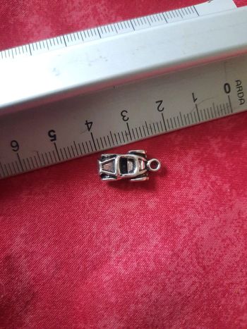 Pendentif voiture 3d