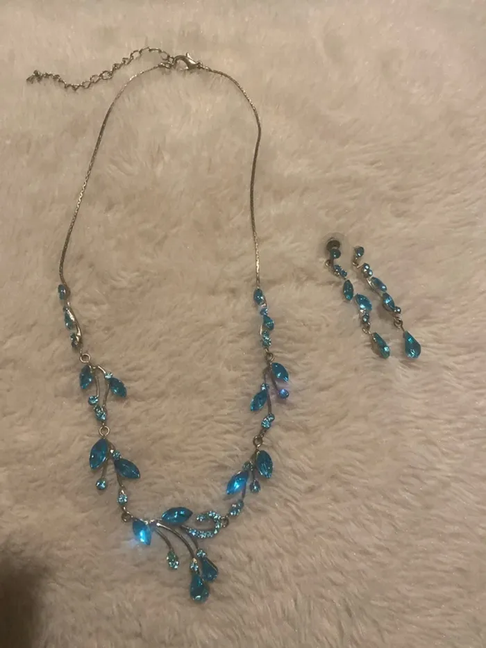 Parure de bijoux cristal bleu - photo numéro 2