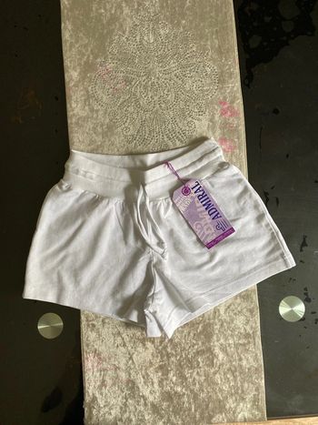 Short blanc taille L neuf