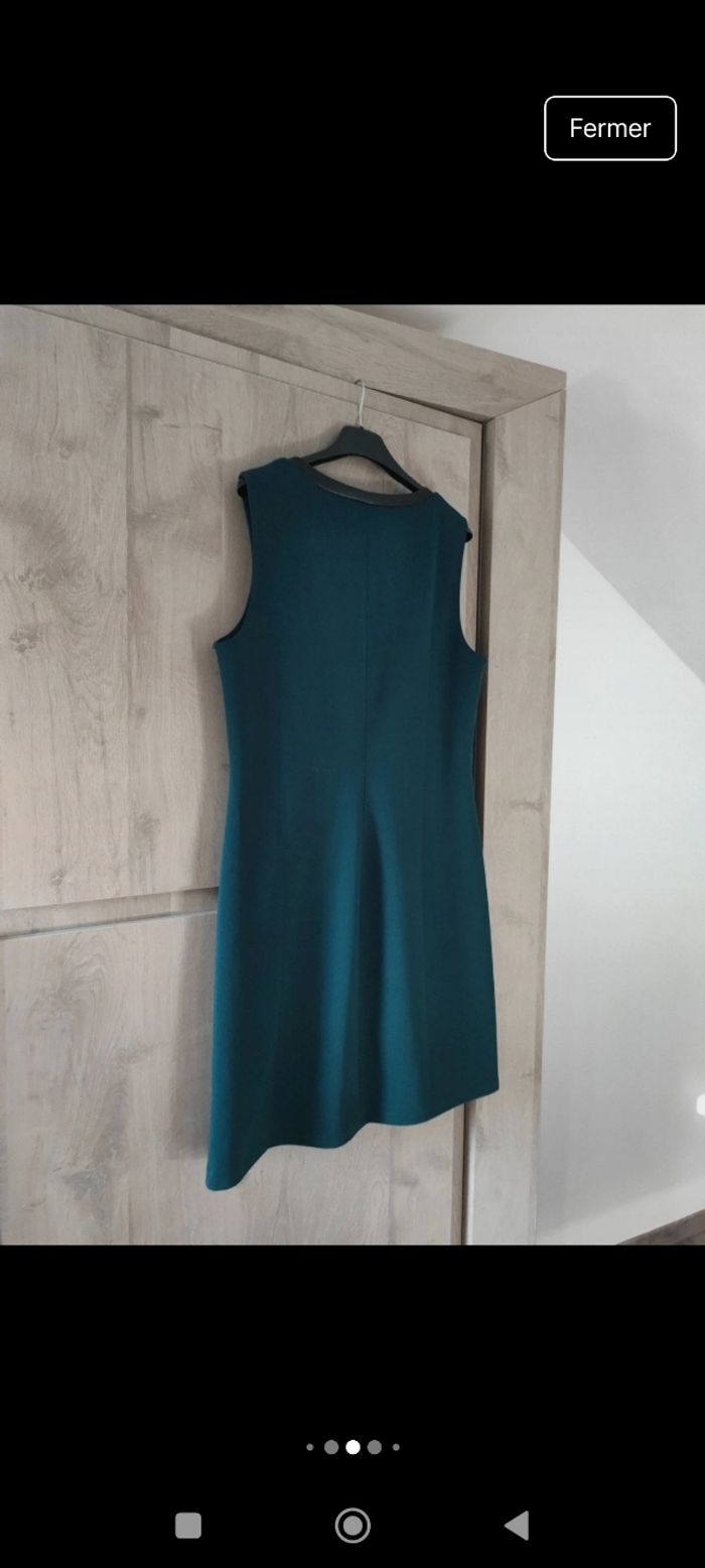 Robe neuve Camaïeu automne-hiver verte foncé et détails en simili - photo numéro 4