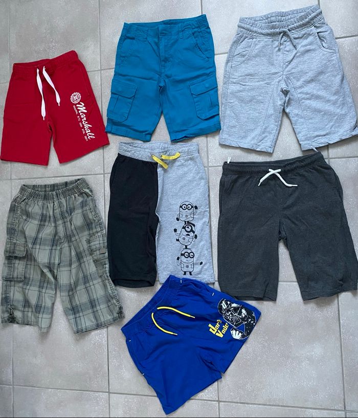 Lot 7 shorts/ bermudas taille 10 ans