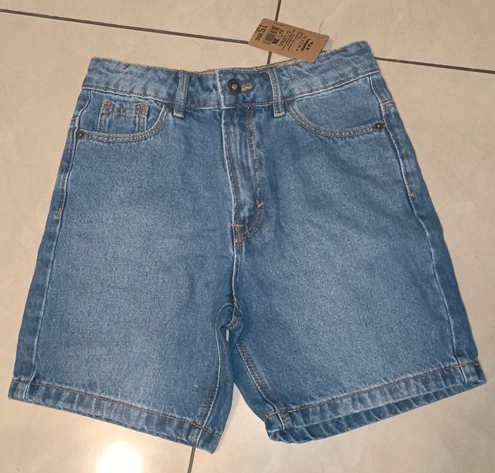 Short jeans tape à l'oeil neuf 10 ans