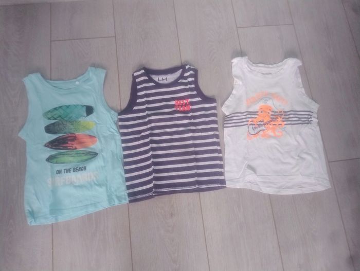 Vends lot de tchirts 4 ans