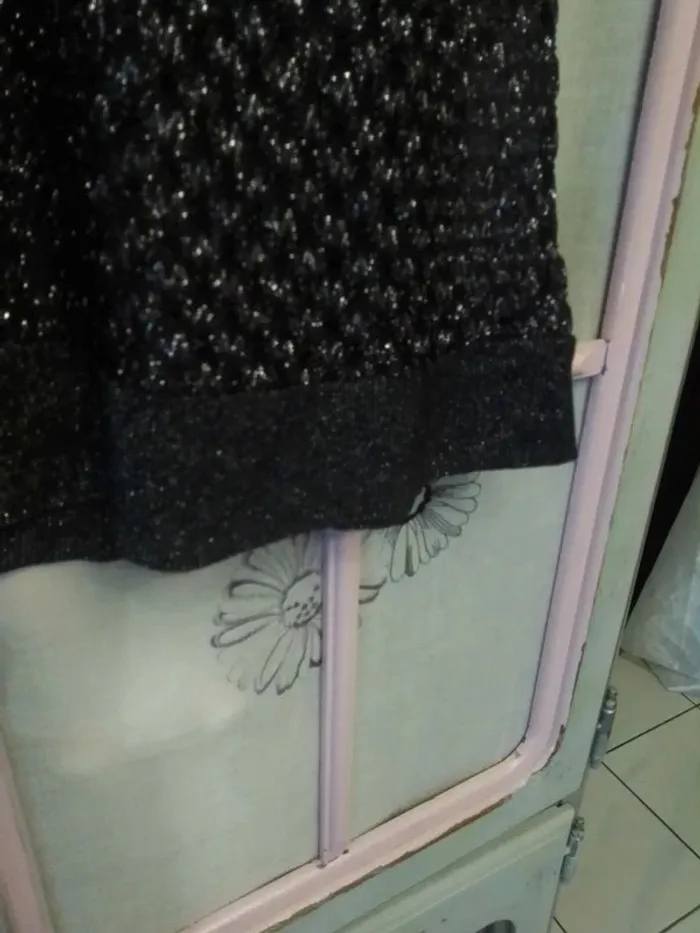 Haut noir et métal manches courtes femme taille 42/44 - photo numéro 4
