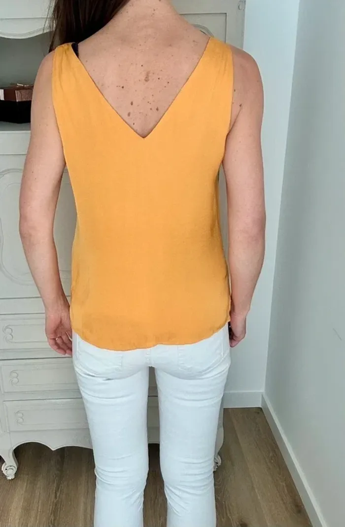 Ravissant petit haut jaune et doré Morgan taille 36 , S , 1 - photo numéro 2