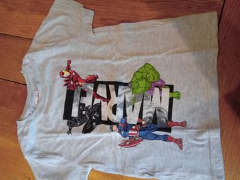 tshirt MARVEL 6-7 ANS