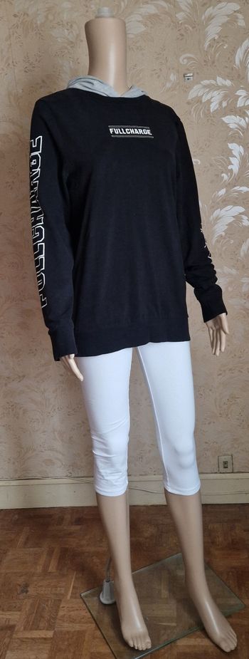 Tshirt manches longues à capuche 12 -14 ans  