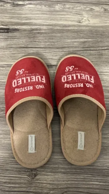 Pantoufles / chaussons 41