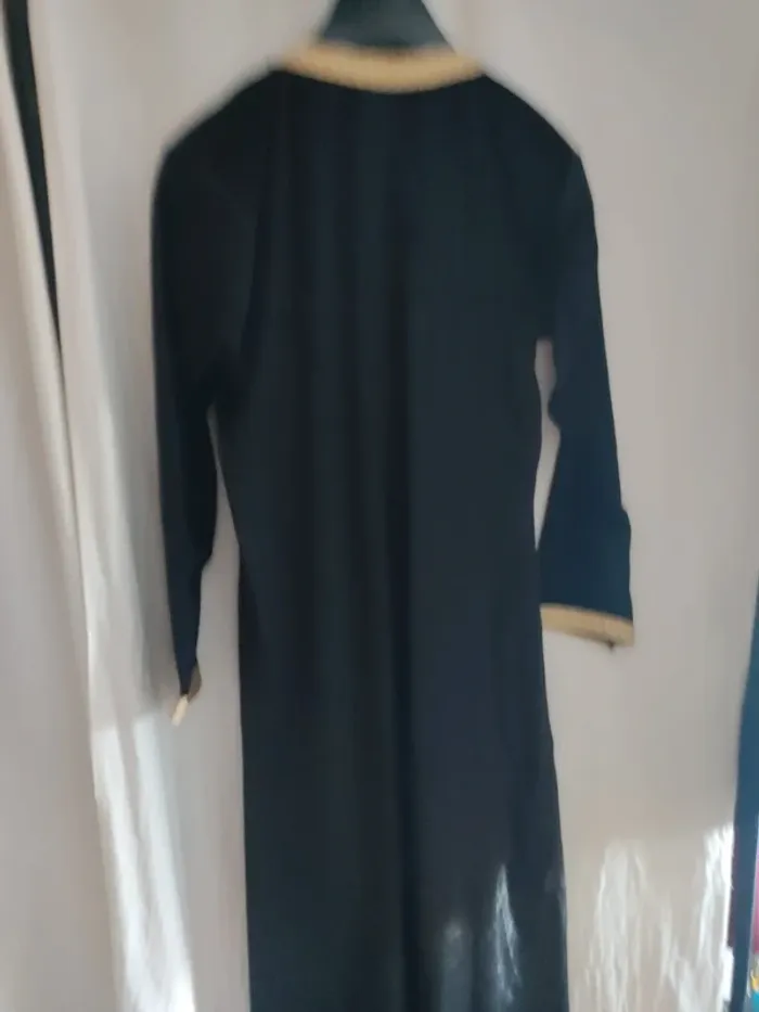 Caftan noir en velours - photo numéro 4