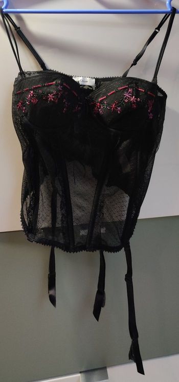Bustier ( lingerie)