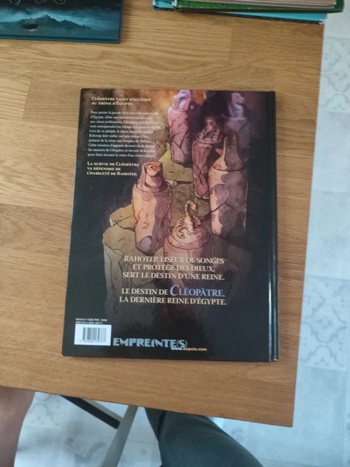 La dernière Reine (Tome 2) - photo numéro 2