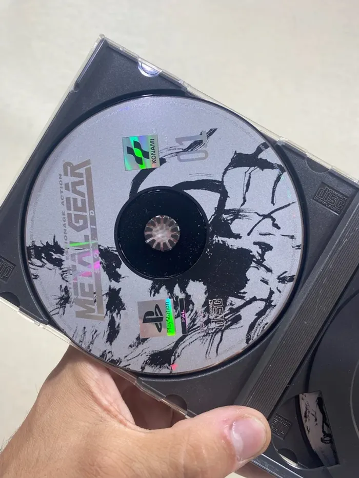 🎮 Metal Gear Solid PS1 (PAL, complet, 2 disques, Konami 1999) Version française - photo numéro 8