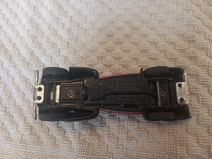 Véhicule miniature vintage – Hispano-Suiza 1938 (Matchbox Y-17) - photo numéro 4