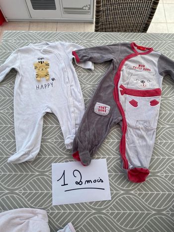 Lot de deux pyjamas 12 mois grenouillère