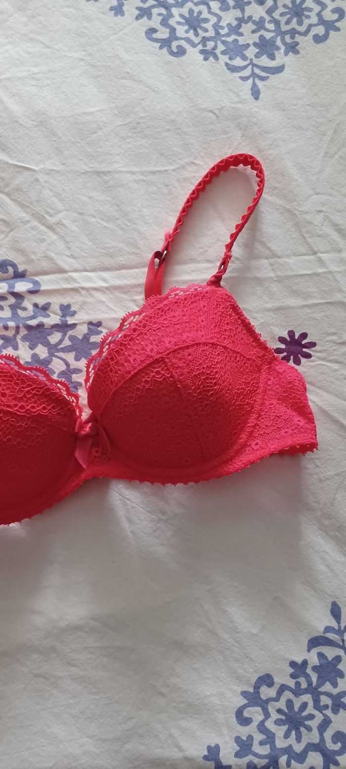 Très beau soutien gorge femme T 85b - photo numéro 2