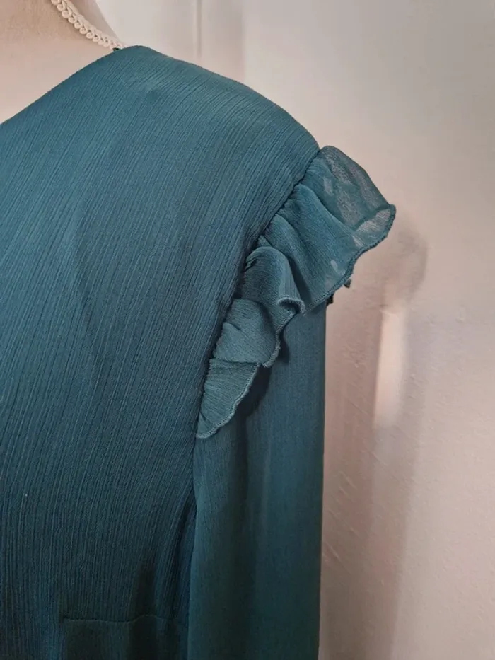 Robe new look voilage vert froufrou taille 46 - photo numéro 2
