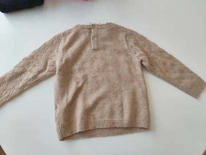 Pull en maille et col en dentelle - photo numéro 2