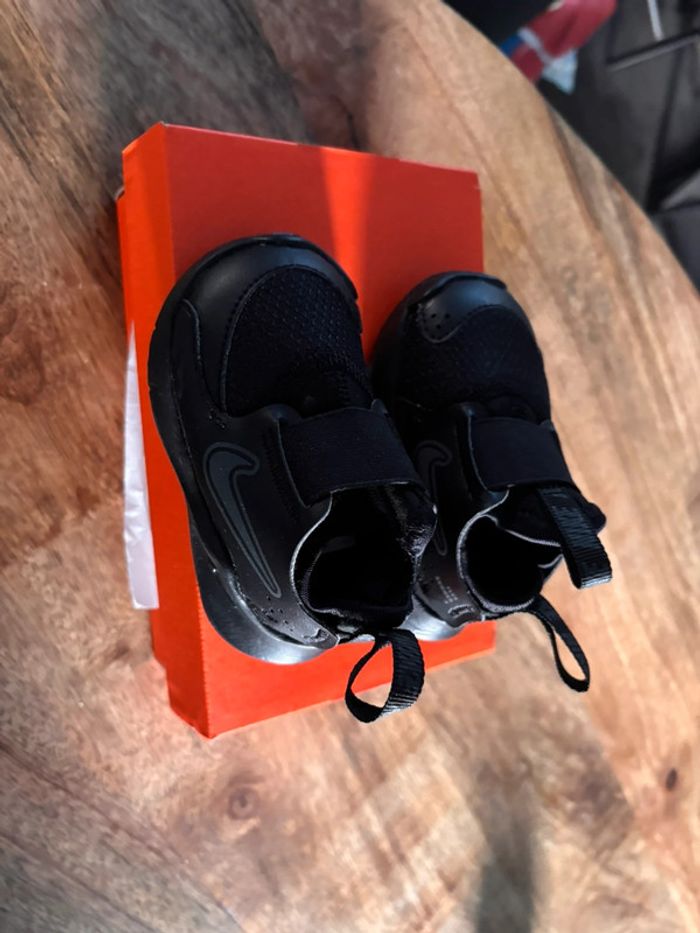 Baskets Nike P.18,5 Neuves unisex - photo numéro 2