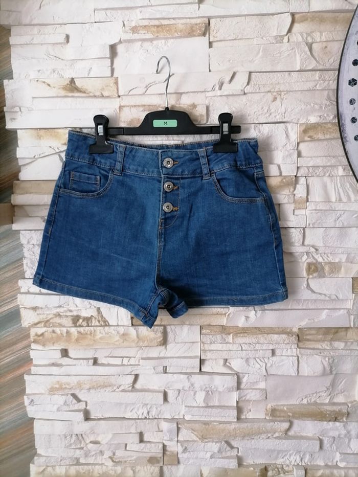 Short fille - photo numéro 2