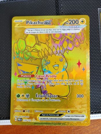 Collection cartes Pokemon ( 229 cartes sans doubles!) EV08.5 Évolution Prismatique - Lot classeur évoli + Pikachu gold 179 + Terapagos gold 180 + Full art (x7) + Promo Evoli ETB + Pokemon day +  10  pokeball + Evolition ex Stamp (X3) + ex + co/revers