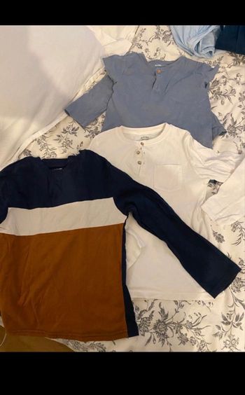 Lot de t shirt manches longues 8 ans