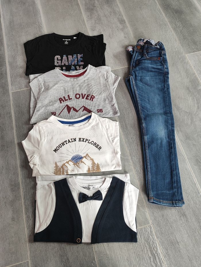 Lot de vêtements en 6 ans