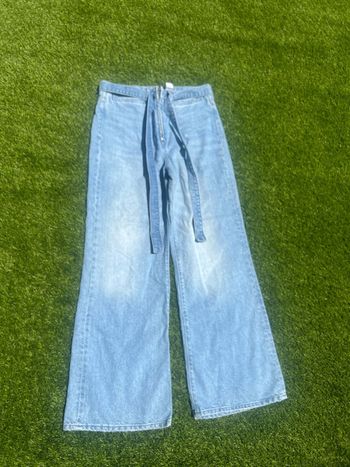 Superbe jeans taille un vrai 36