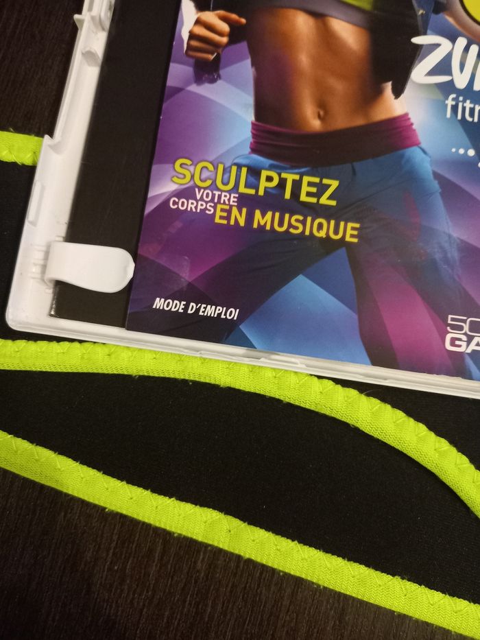 Jeu Zumba + 2 ceintures (wii) - photo numéro 4