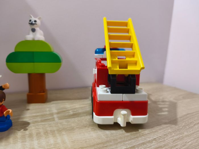 Lego Duplo 10901 Le camion de pompier - photo numéro 7