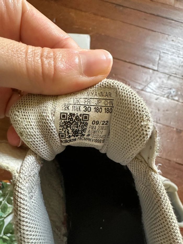 Tennis Adidas blanches taille 30 - photo numéro 5