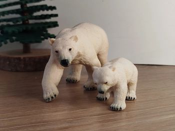 PAPO Ours polaire ourson  figurine Animal de la banquise