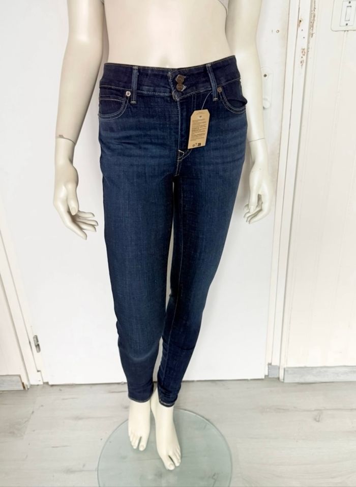 Jean Levi’s 711 Skinny femme – Taille 26/32 – bleu foncé – Neuf avec étiquette - photo numéro 3