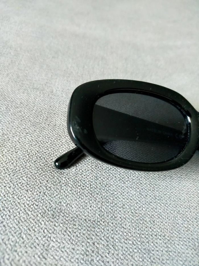 Lunettes de soleil noires - Style rétro - photo numéro 7