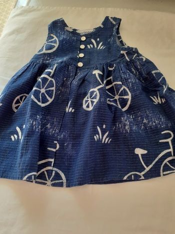 Robe sans manche taille 6 mois