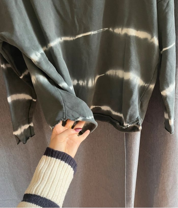 pull gris et blanc - photo numéro 4