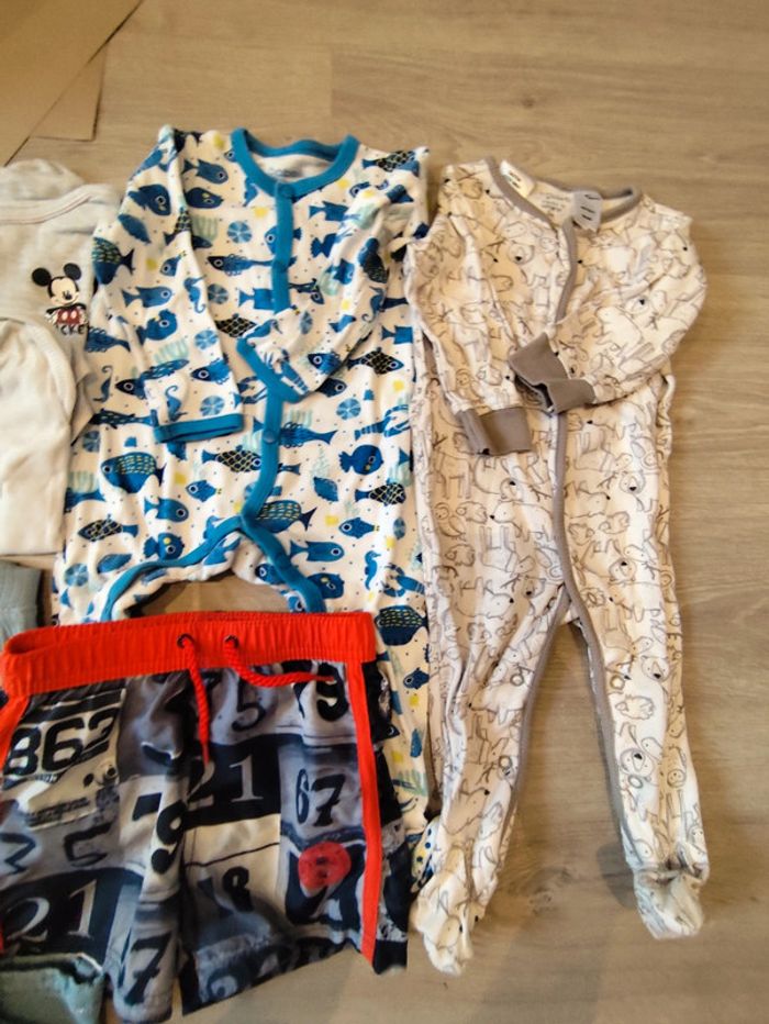 Mot vêtements garçon 9/12 mois - photo numéro 8