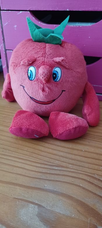Très belle petite peluche Fraise 🍓