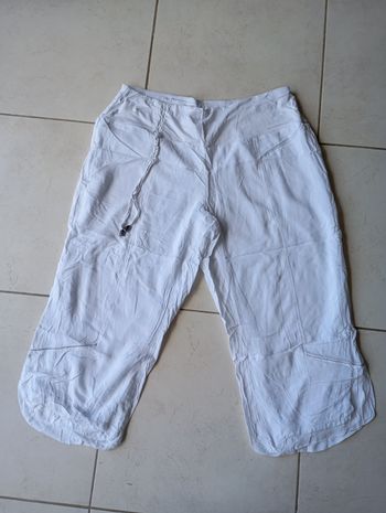 Pantacourt blanc confortable
Taille 48
