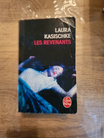 Livre de poche "les revenants" de Laura Kasischke