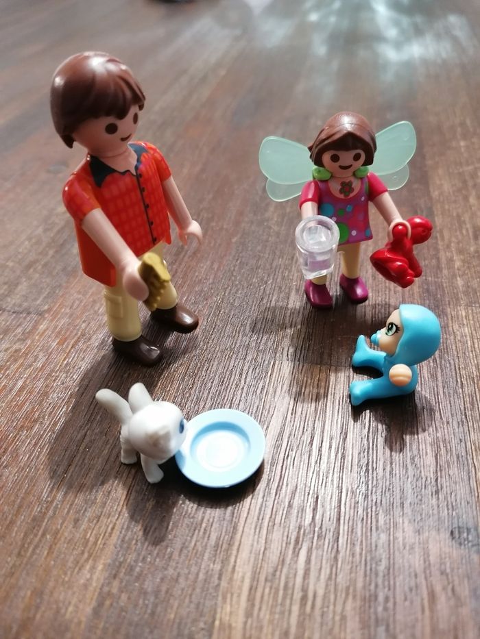 Le papa avec sa fille Playmobil - photo numéro 3