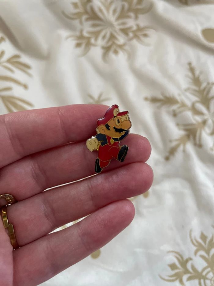Broche / pin’s Super Mario Bros Nintendo vintage - photo numéro 3