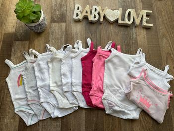 - 9 body MC toutes marques         - 3 mois - Très bon état + 2 offert car tache