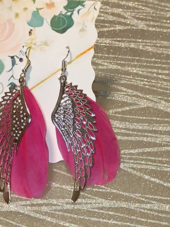 Boucle d'oreille plume Rose 🩷 fantaisie