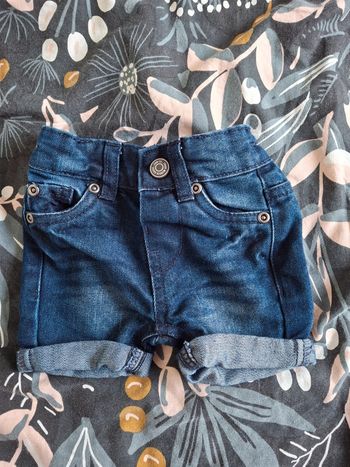 Short 3 mois