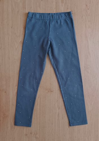 Legging gris à pois blancs. H&M. Coton. Elasthanne. 6 ans. 116 cm